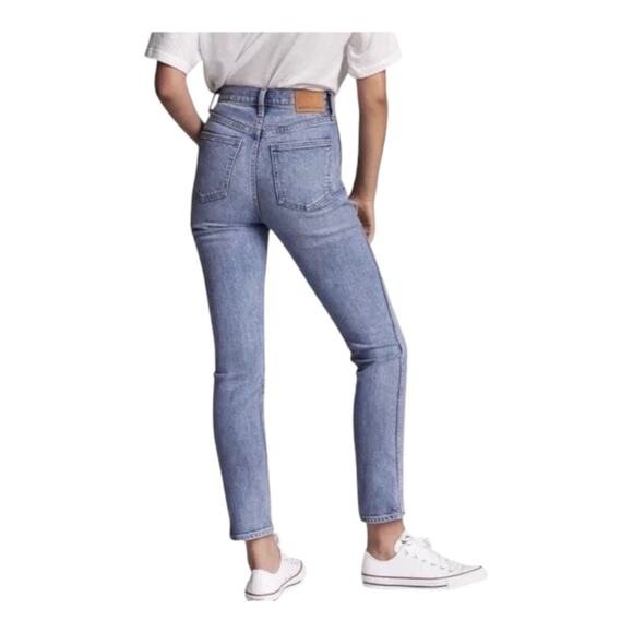 Aritzia Denim Forum Angelica High Rise Slim Jeans Pin Up Wash Size 24 NWT - Picture 14 of 14